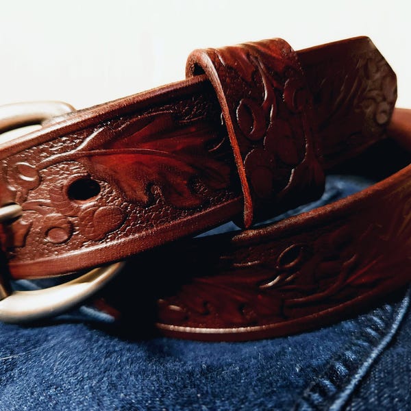 Dark Oakleaf Western Cowboy Belt, Tooled Leather Belt