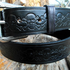 Black Leather Skull Belt, Custom leather belt, Men&#39;s leather belt with skulls, Full grain leather belt