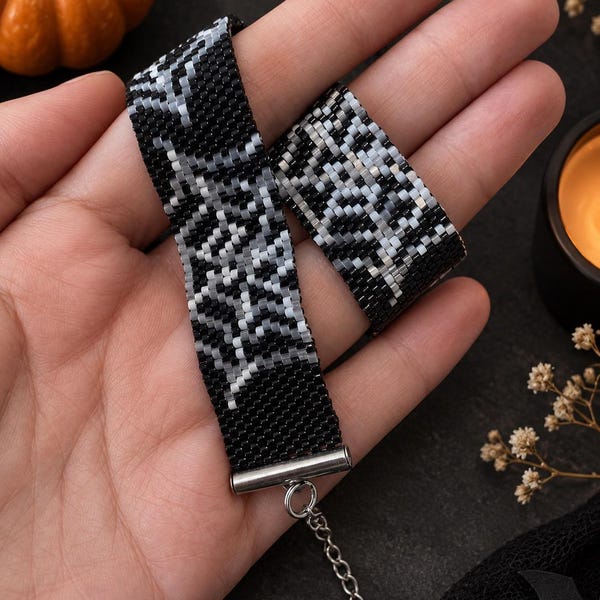 Wzór na bransoletkę z motywem pajęczej sieci na Halloween, Miyuki Delica 11/0 (pobierz PDF)