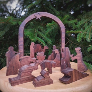 Handmade Wooden Christmas Nativity Scene Shepherds and wisemen (FREE SHIPPING!)