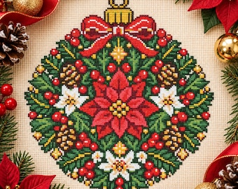 Può includere: Un motivo a punto croce su tessuto beige con un design circolare a forma di addobbo natalizio. L'ornamento presenta una stella di Natale rossa centrale, fiori bianchi, aghi di pino verdi, bacche rosse e pigne, con un fiocco rosso.