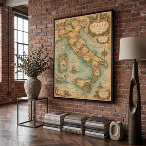 Puede incluir: Un mapa enmarcado de Italia de estilo vintage con ilustraciones detalladas de puntos de referencia regionales, una rosa de los vientos y bordes botánicos decorativos. El mapa incluye el texto ITALIA, TERRA DI BELLEZZA, STORIA E CULTURA.