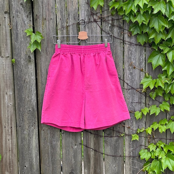 Vintage 90's Victoria Harbor Pink Cotton/Poly Blend High Waist Shorts with Pockets Size Large