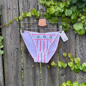 Vintage 1988 St. Eve Christmas Wreath Pattern Red and White Striped String Bikini Panties Size Medium