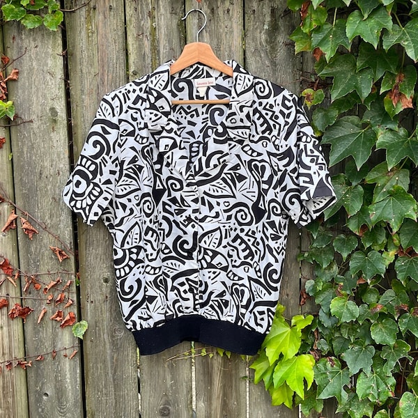 Vintage 80's Lauren Lee Black and White Patterned Short Sleeve Button Up Shirt Size Large