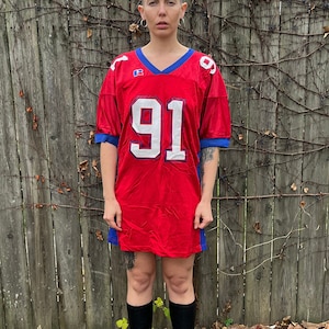 90s jersey dress outfit Exploring Y2K Hairstyles and Jersey Dresses from the 90s