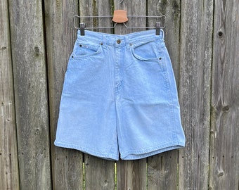 Vintage 80's/90's Chic Light Wash Mid Rise Denim Jean Shorts Size 4