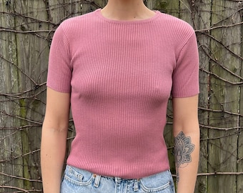 Vintage 90's Dress Barn Pink Ribbed Short Sleeve Acrylic/Cotton Blend Shirt Size Small/Medium