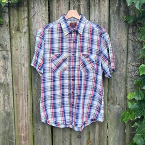 Vintage 80&#39;s Wrangler Blue and Red Plaid Button Up Short Sleeve Shirt Made in USA Size Large