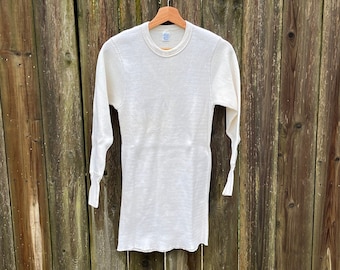 Vintage 60's/70's Raschel Thermal White Cotton/Poly Blend Long Sleeve Thermal Shirt Size Small