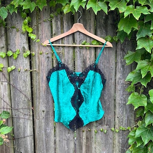 Vintage 90&#39;s Delicates 100% Polyester Green and Black Lingerie Tank Top Size Medium
