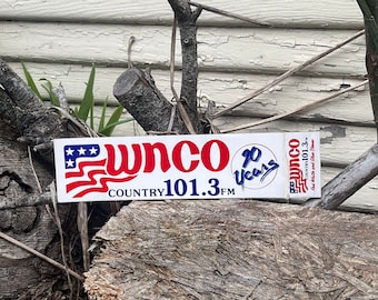 Pegatina/calcomanía vintage de la estación de radio de música country WNCO Country 101.3 de Mid Ohio.