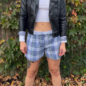 Vintage 1993 Richard Leeds International Blue Plaid 100% Cotton Shorts Size Medium