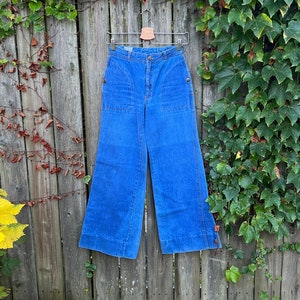 Vintage 1970's Viceroy Searchlight Medium Wash High Waist Bell Bottom Denim Jeans Size 0