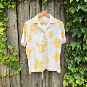 vintage des années 60 Alan vert blanc et jaune motif floral à manches courtes polo taille 14