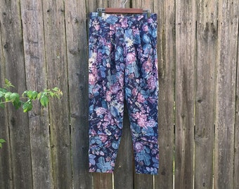 Vintage 2000's unbranded Floral Pattern Pleated High Waist Pants Size Medium/Large