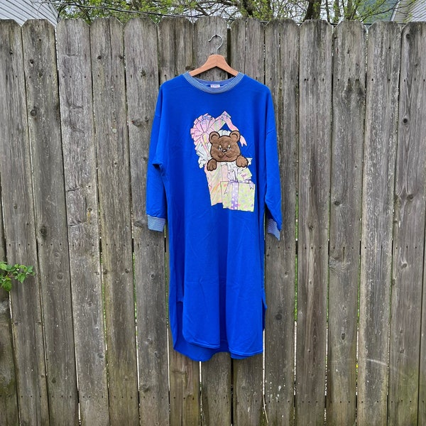 Vintage 80’s Comfy Club Textured Bear in Present Long Sleeve Nightgown One Size Fits Most