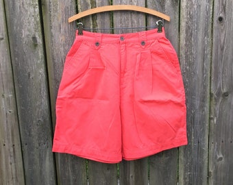 Vintage 2000's Mountain Lake Pink High Waist Pleated Bermuda Shorts Size 10