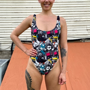 Vintage 90&#39;s Harley Davidson Motorcycles All Over Print Engine Pattern High Thigh One Piece Swimsuit Size Small