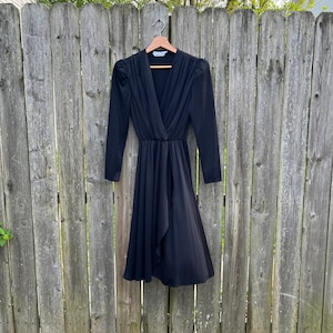 cinch wasit long sleeve midi dress ARRANGE cotton cinched waist midi dress with balloon sleeve in bold spot