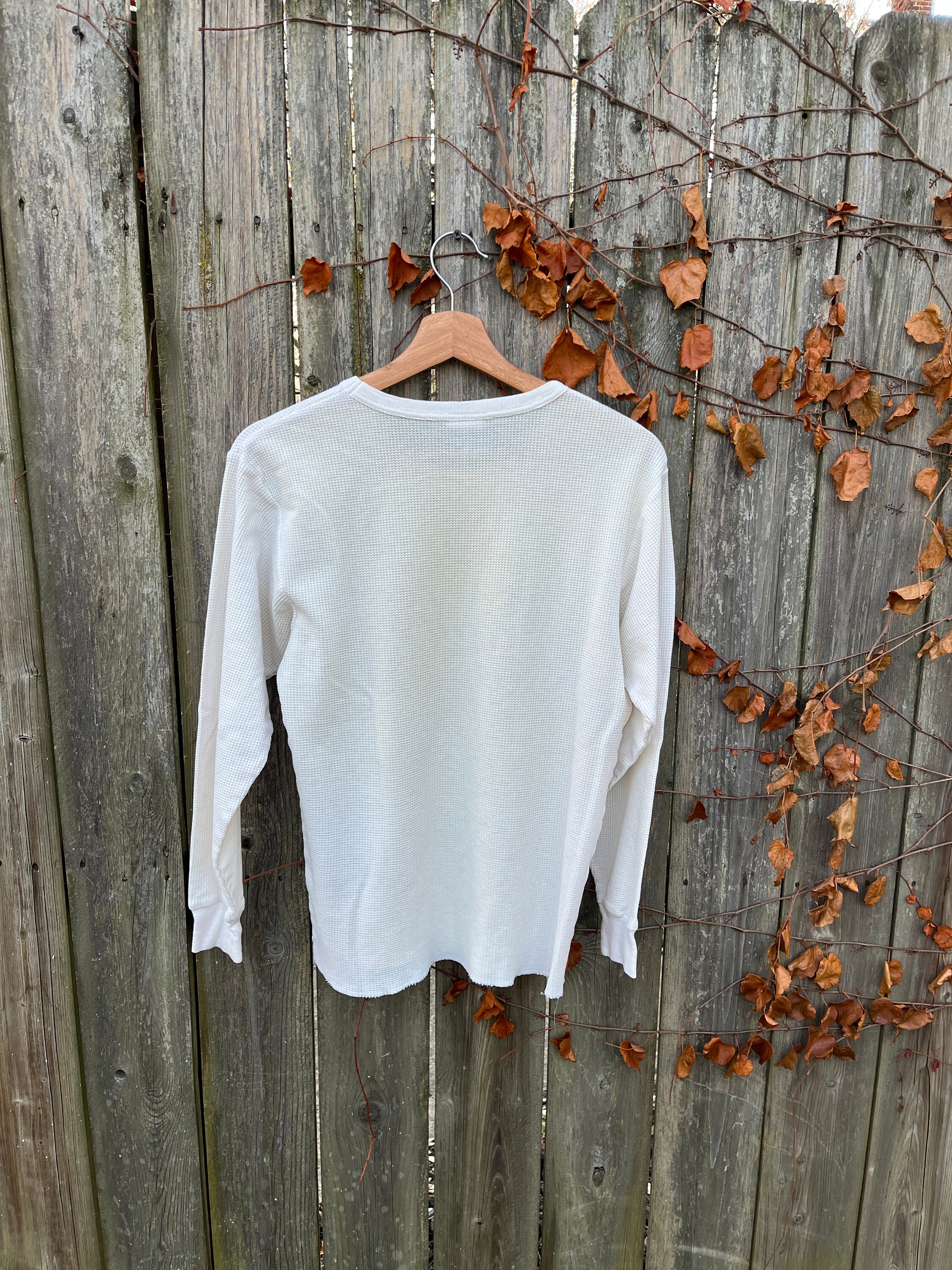 Vintage 80's/90's Unbranded White Long Sleeve Thermal Shirt Size