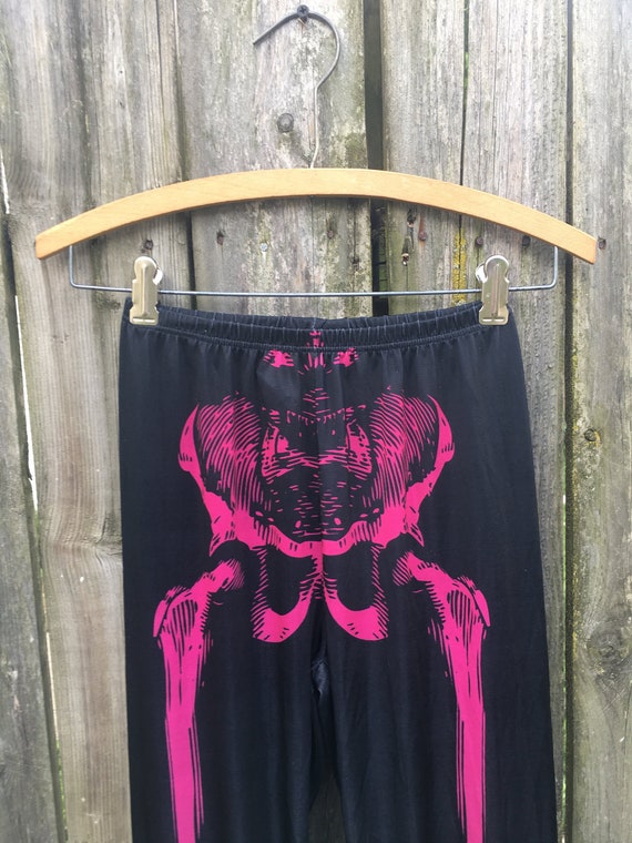 Vintage 2000's Unbranded Magenta Colored Skeleton… - image 3