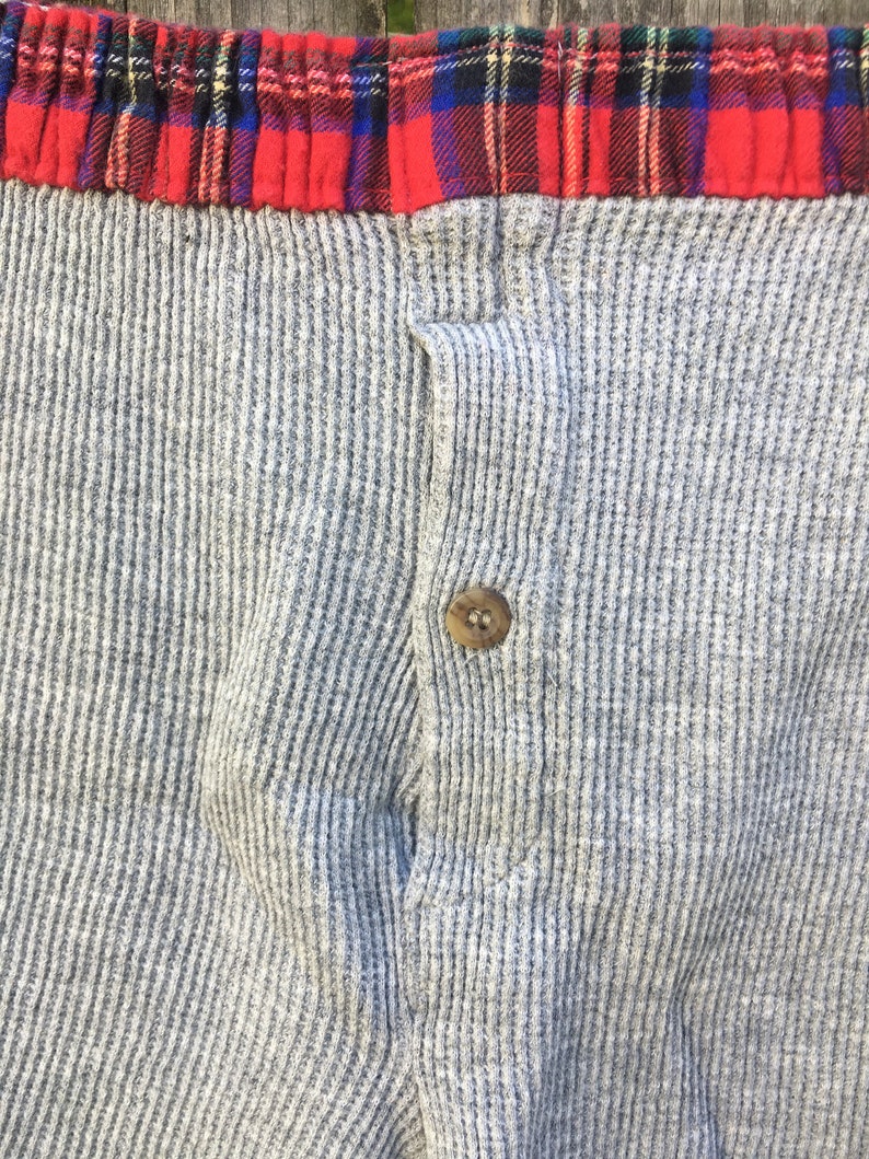 Vintage 90/'s Unbranded Gray Thermal Shorts with Red Flannel Style Waist Size Small