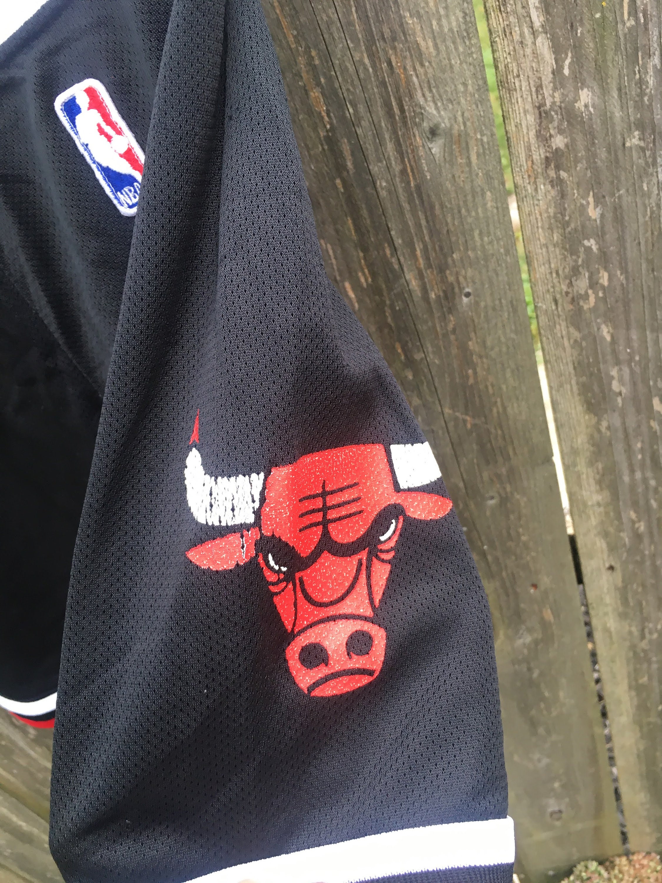 sweetVTGtshirt Chicago Bulls Champion Shorts Vintage 80's Basketball Black Drawstring USA 36-38 XL