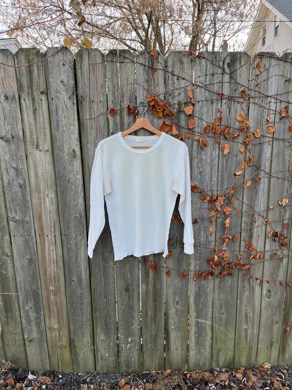 Vintage 80's/90's Unbranded White Long Sleeve Thermal Shirt Size