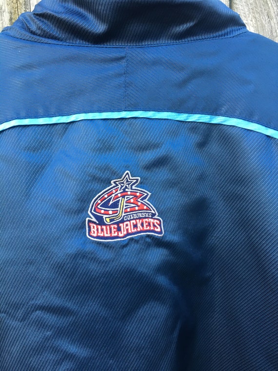 Fanatics NHL Maillot de hockey sous licence Columbus Blue Jackets Home Breakaway pour jeunes – Bleu marine, Gris, noir, doré, Grand