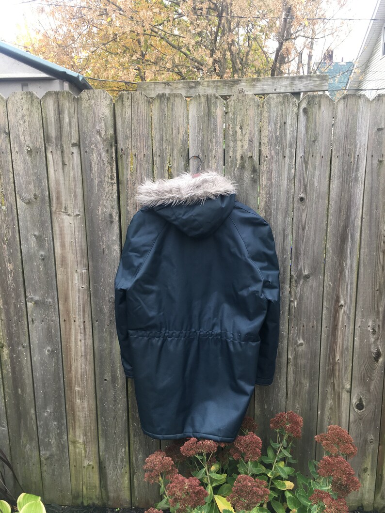 Vintage 80/'s Warm Wear by NESCO Navy Blue Faux Fur Hood Eskimo Style Winter Weather Parka