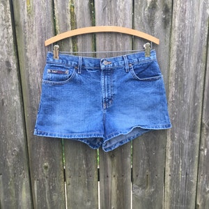 Vintage 90&#39;s L.E.I. Life Energy Intelligence Jeans Medium Wash High Waist Denim Jean Shorts Size 9