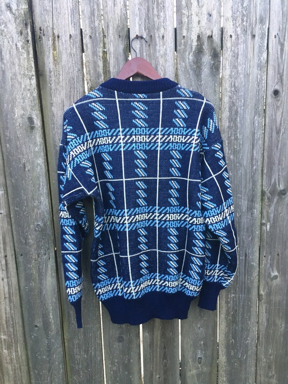 Vintage 80's Van Cort Blue White and Light Blue 100% Acrylic Knit
