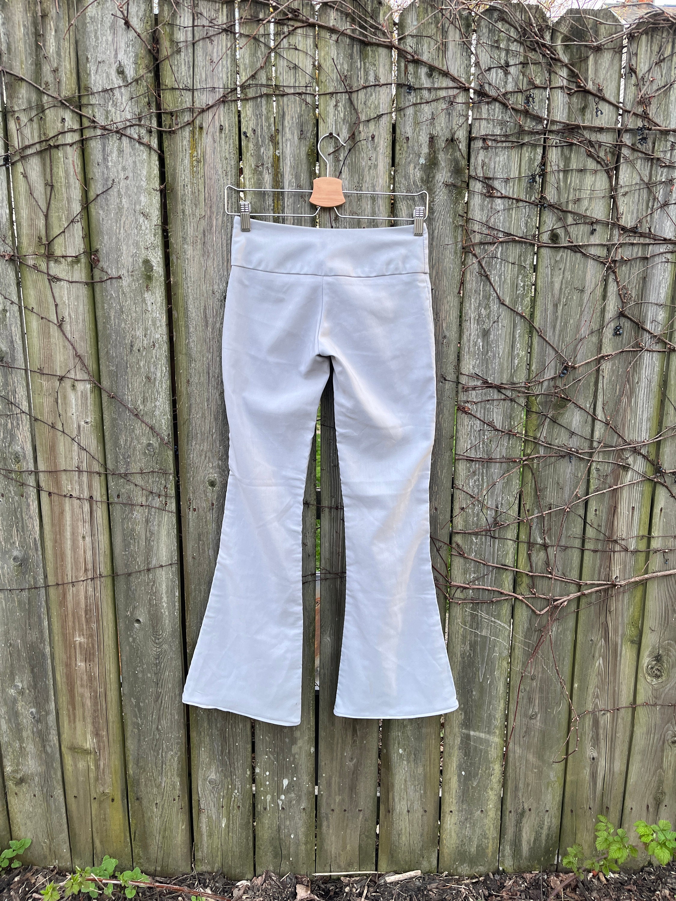 Vintage 2000's Cleveland New York Street Gray Low Rise Flare Leg