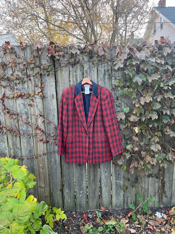 Vintage 80's/90's Harve Benard Sport Red and Black Plaid 100% Wool