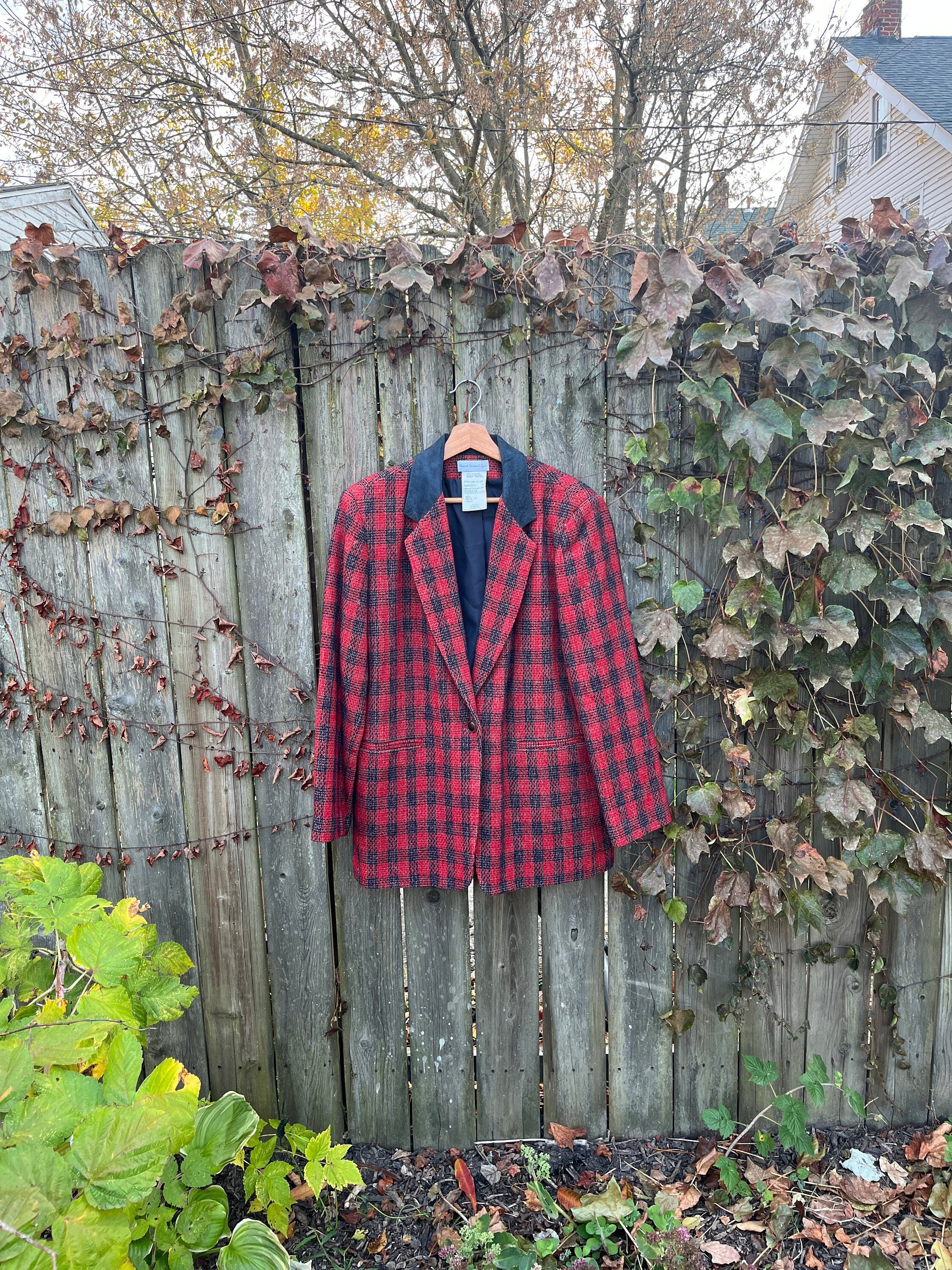 Vintage 80's/90's Harve Benard Sport Red and Black Plaid 100% Wool