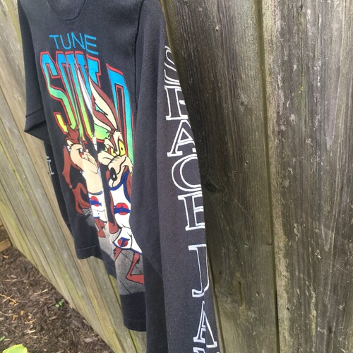 Vintage 1996 Space Jam Tune Squad Taz Bugs and Wile E Coyote Long Sleeve Warner shops Brothers Basketball Shirt Size XS/S