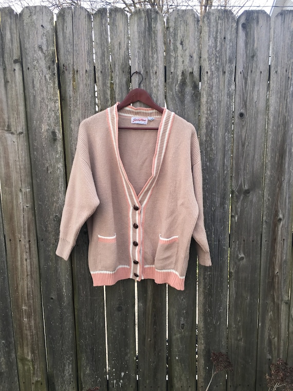 Vintage 80's Sterling Harris Beige and Pink 3/4 Sleeve Knit Wooden Button Cardigan Sweater Size Medium