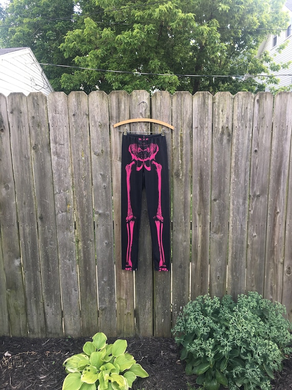 Vintage 2000's Unbranded Magenta Colored Skeleton… - image 1