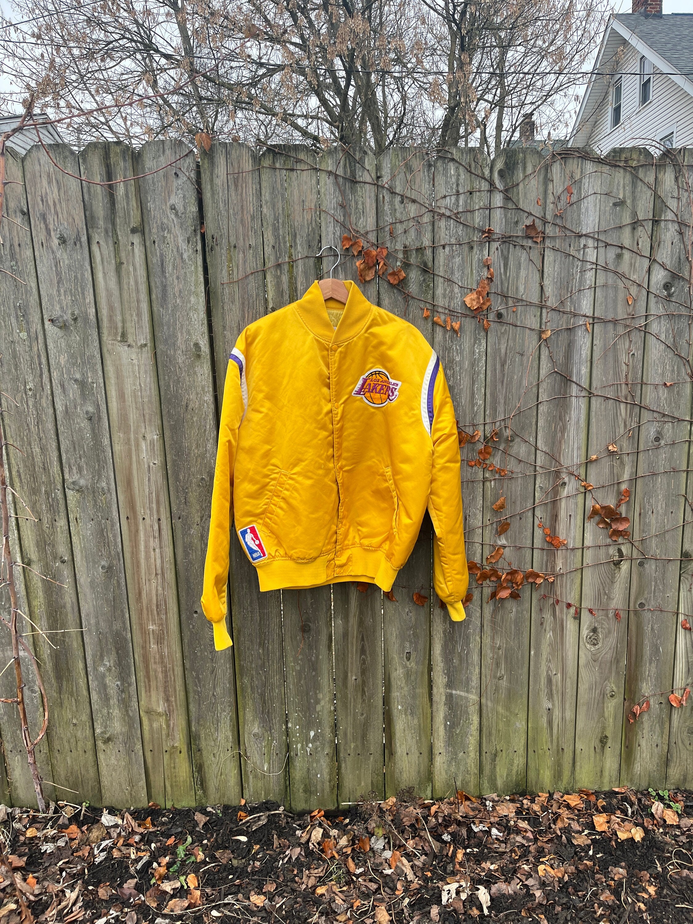VINTAGE LOS ANGELES LAKERS NBA STARTER SATIN JACKET MADE IN USA ADULT SIZE L