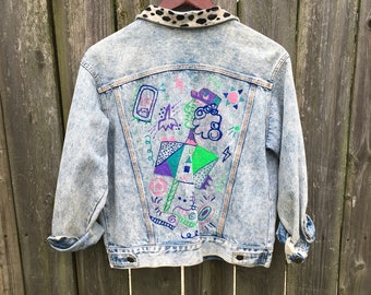 Vintage 80&#39;s Georges Marciano for Guess? Light Wash Hand Painted and Cow Print Trim Button Up Denim Jean Jacket with Pins Size Medium