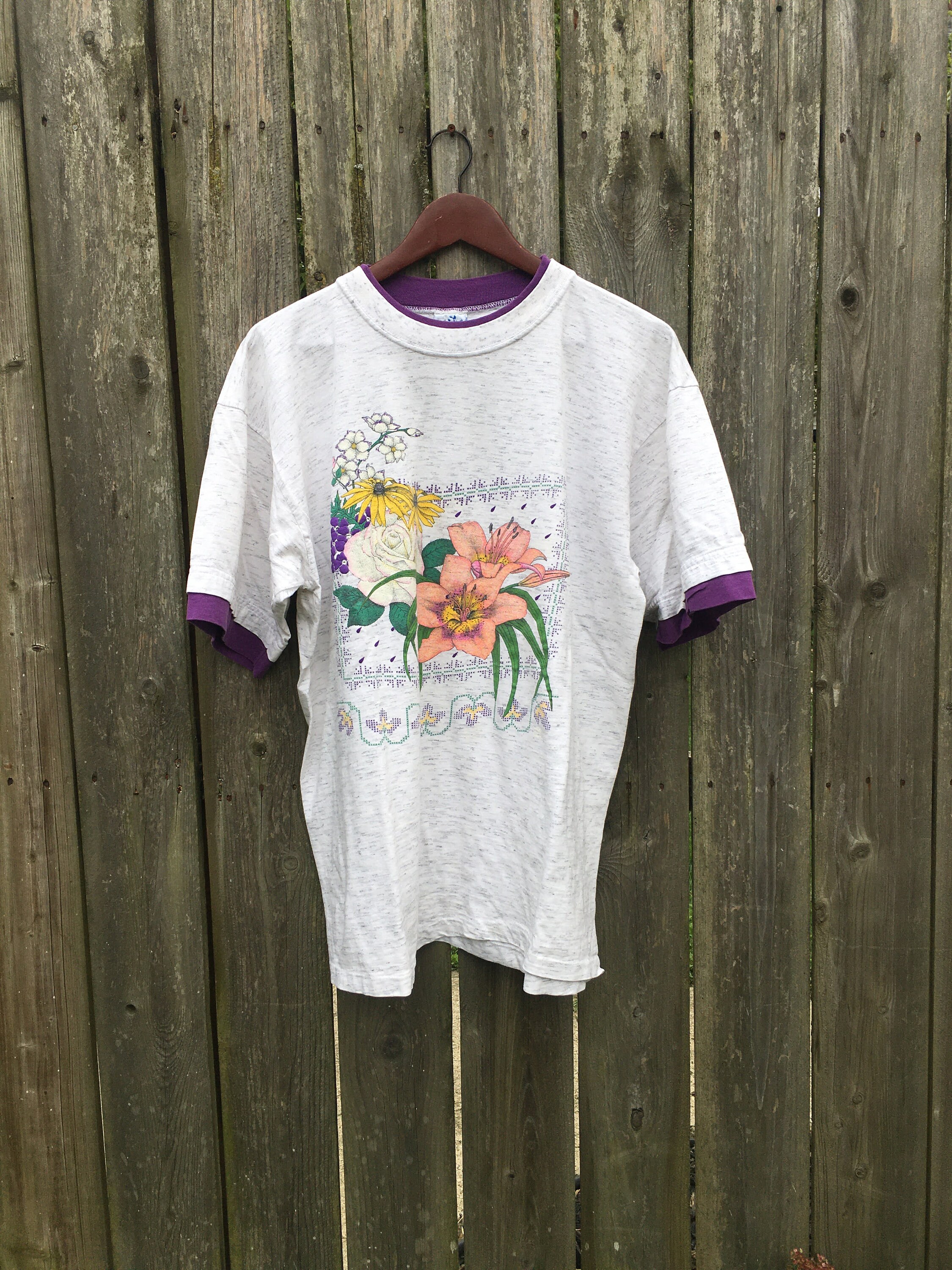 ヴィンテージ 90 年代 LSJ スポーツウェア 花柄 グレーとパープル 半袖