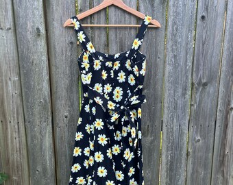 Vintage 90's merkloze Daisy All Over Print Skater Style Dress Size