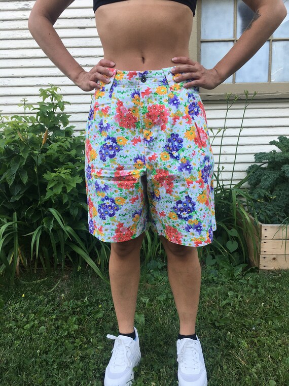 Vintage 90's Liz Sport Colorful Floral Pattern All Over Print
