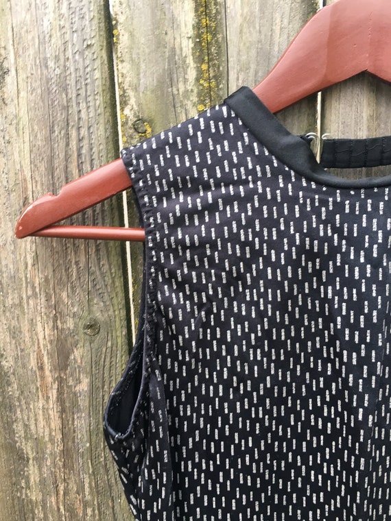 Vintage 90's Unbranded Black and Silver Sleeveles… - image 3