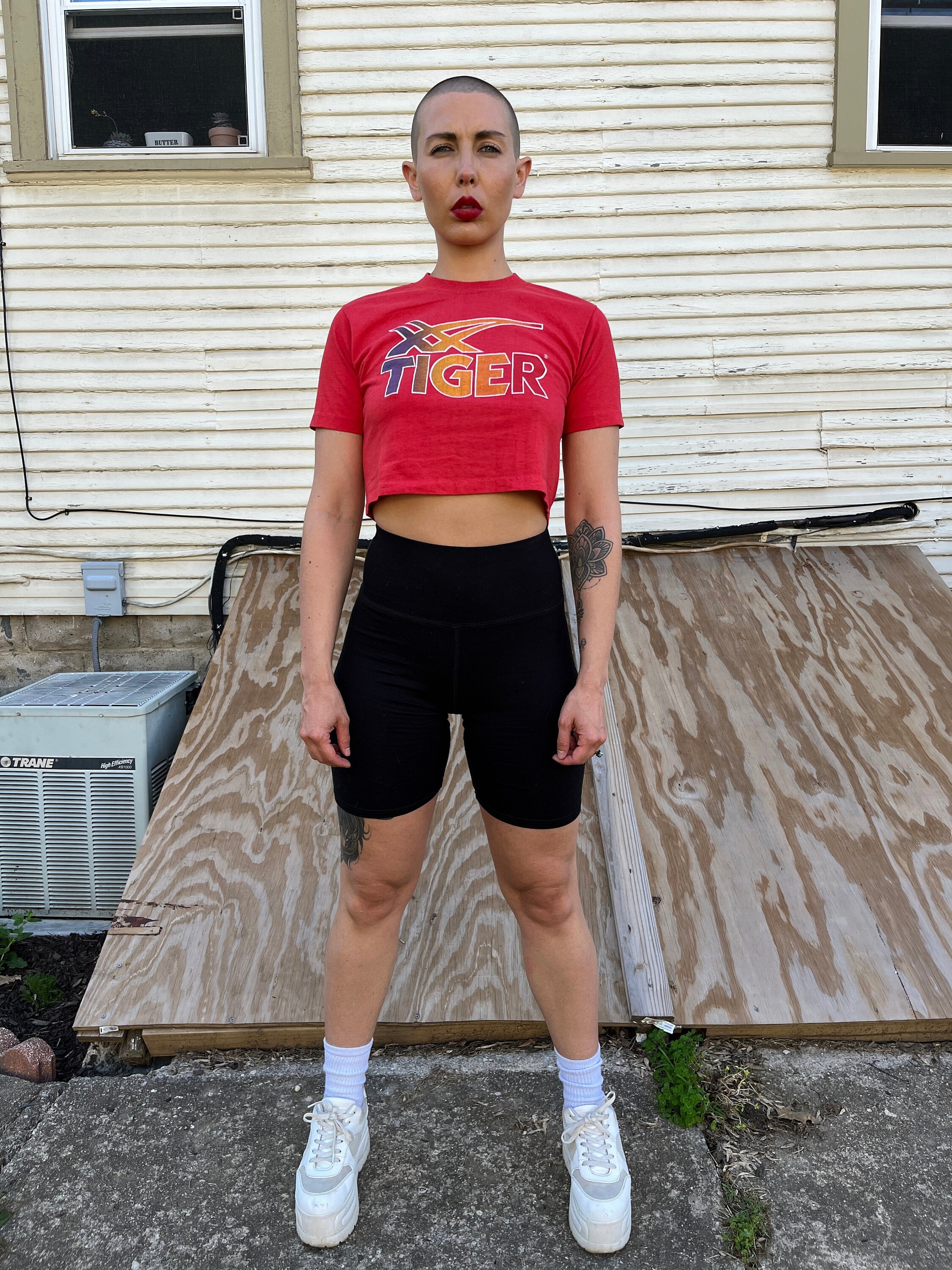 Red biker shorts outfit shop