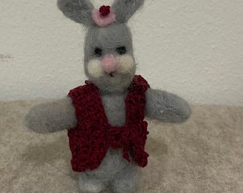 Miniture Needle Felted Bunny