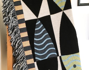 Coastal Woven Throw Blanket: Nautical Fish Design, 100% Cotton