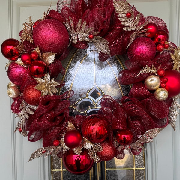 Red & Gold Glitter Mesh Wreath, Royal Reds Decor (21x6)