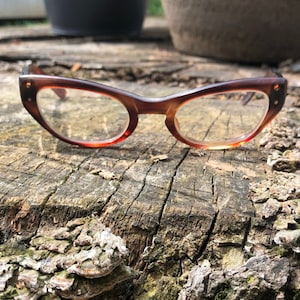 Vintage 1960s Foremost 5 1/4 Tortoiseshell Eyeglasses, Slight Cat Eye Glasses